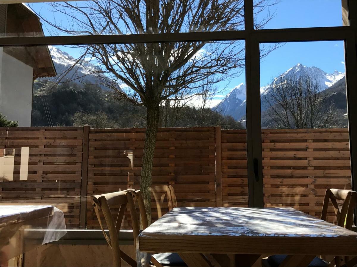 Appartement Tt Confort Au Coeur Des Montagnes Avec Vue Sur Les Montagnes Wifi Luz-Saint-Sauveur Esterno foto